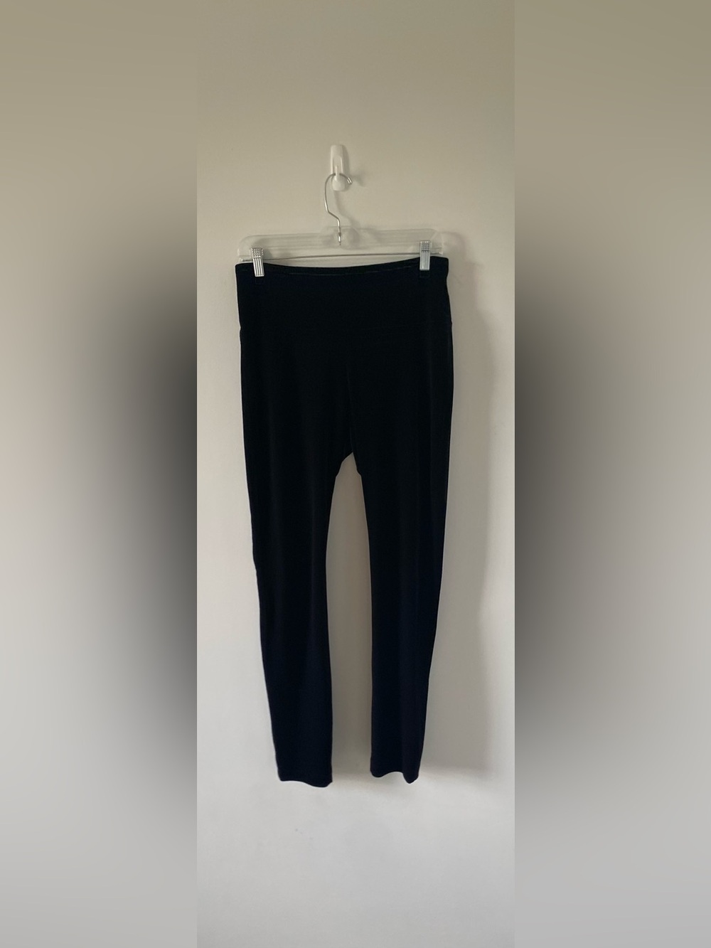 WHBM The Legging Instantly Slimming Black Pants Leggings Size M Minimalist NWOT